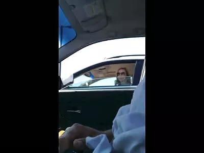 Той показа на по-малката си сестра как се друса и как би българско порно филми й го вкарал. .