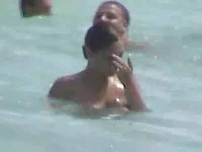 Млад футболист се вслуша в съвета на треньора и balgarski porno klipove бързо завърши. .
