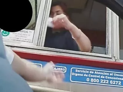 Те уринират по български секс видеоклипове време на секс, чукат се силно и накрая пръскат. HD.