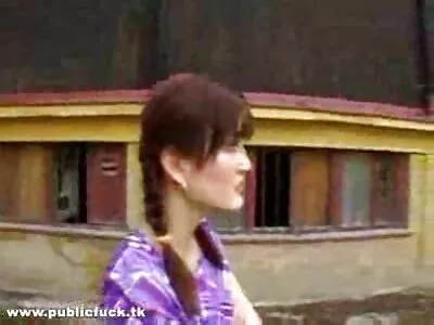 Строгата майка не търпи да я шпионират. . porno balgarki